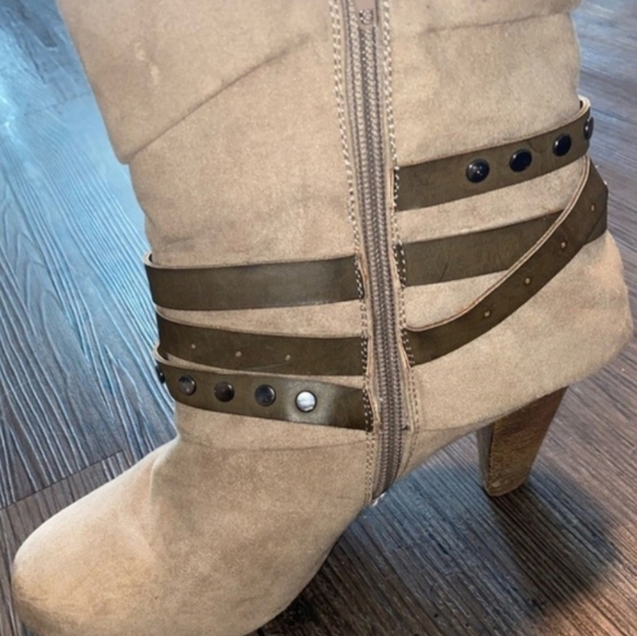 Madden Girl Woman's Boots Size 7 New - Picture 4 of 7